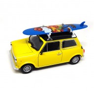 Auto 1:24 Welly MINI Cooper With Surfboard